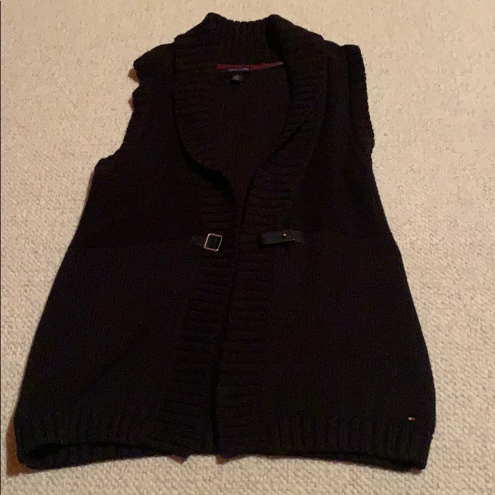 Tommy Hilfiger black knit vest!!